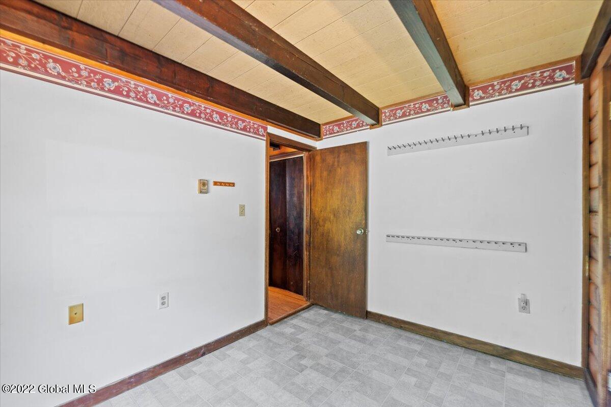 2569 Phillips Road Castleton-on-Hudson, NY 12033 - Photo 25 of 59 1st Floor Mud Room