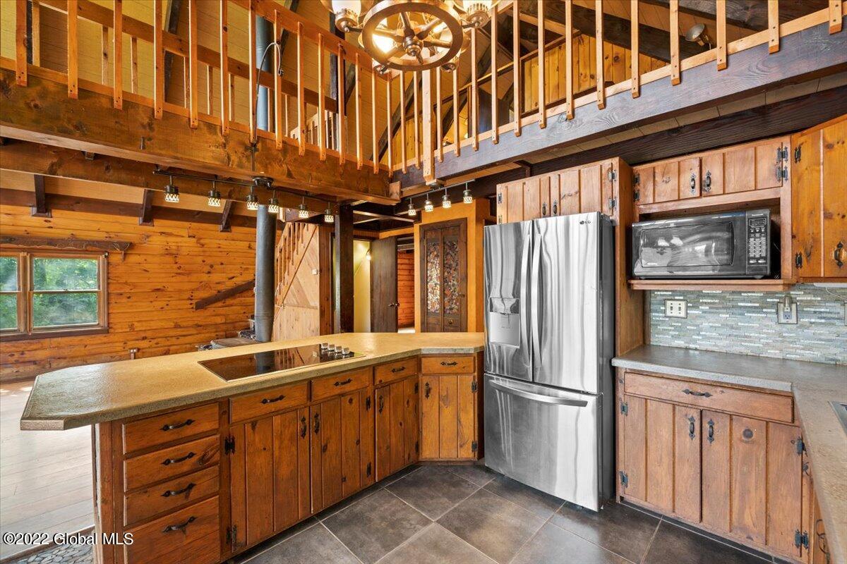 2569 Phillips Road Castleton-on-Hudson, NY 12033 - Photo 10 of 59 13-JUN06952