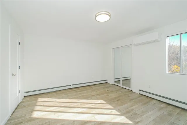 $875,000 | 22 Oakville Street | Willowbrook