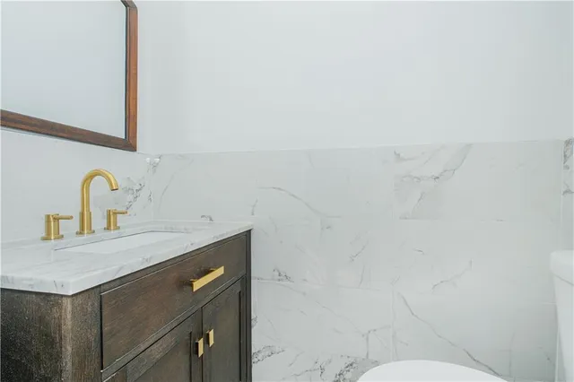 $875,000 | 22 Oakville Street | Willowbrook