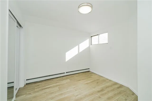 $875,000 | 22 Oakville Street | Willowbrook