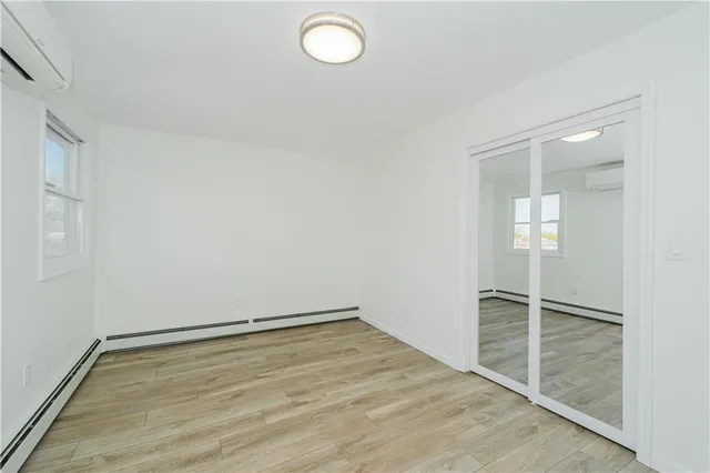 $875,000 | 22 Oakville Street | Willowbrook