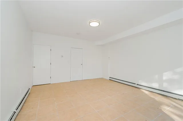 $875,000 | 22 Oakville Street | Willowbrook