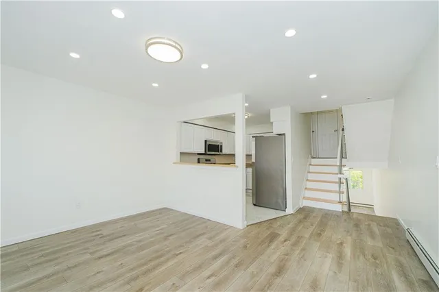 $875,000 | 22 Oakville Street | Willowbrook