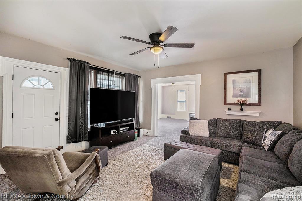 1366 South Morrish Road Flint, MI 48532 - Photo 5 of 32