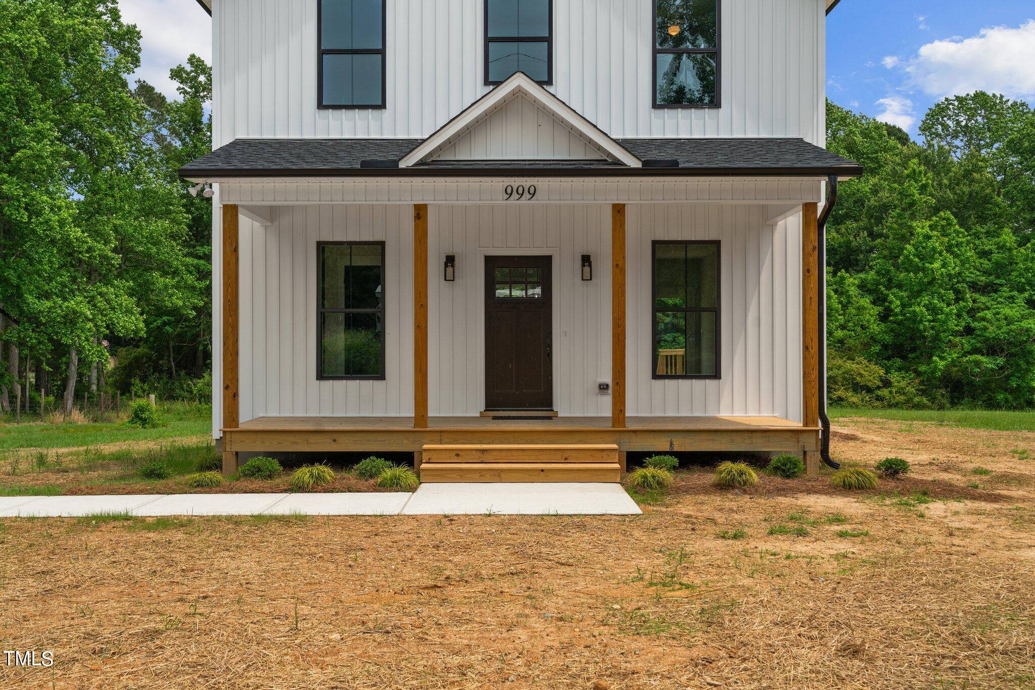 999 Thompson Road Four Oaks, NC 27524 - Photo 2 of 32 5-web-or-mls-DSC01207