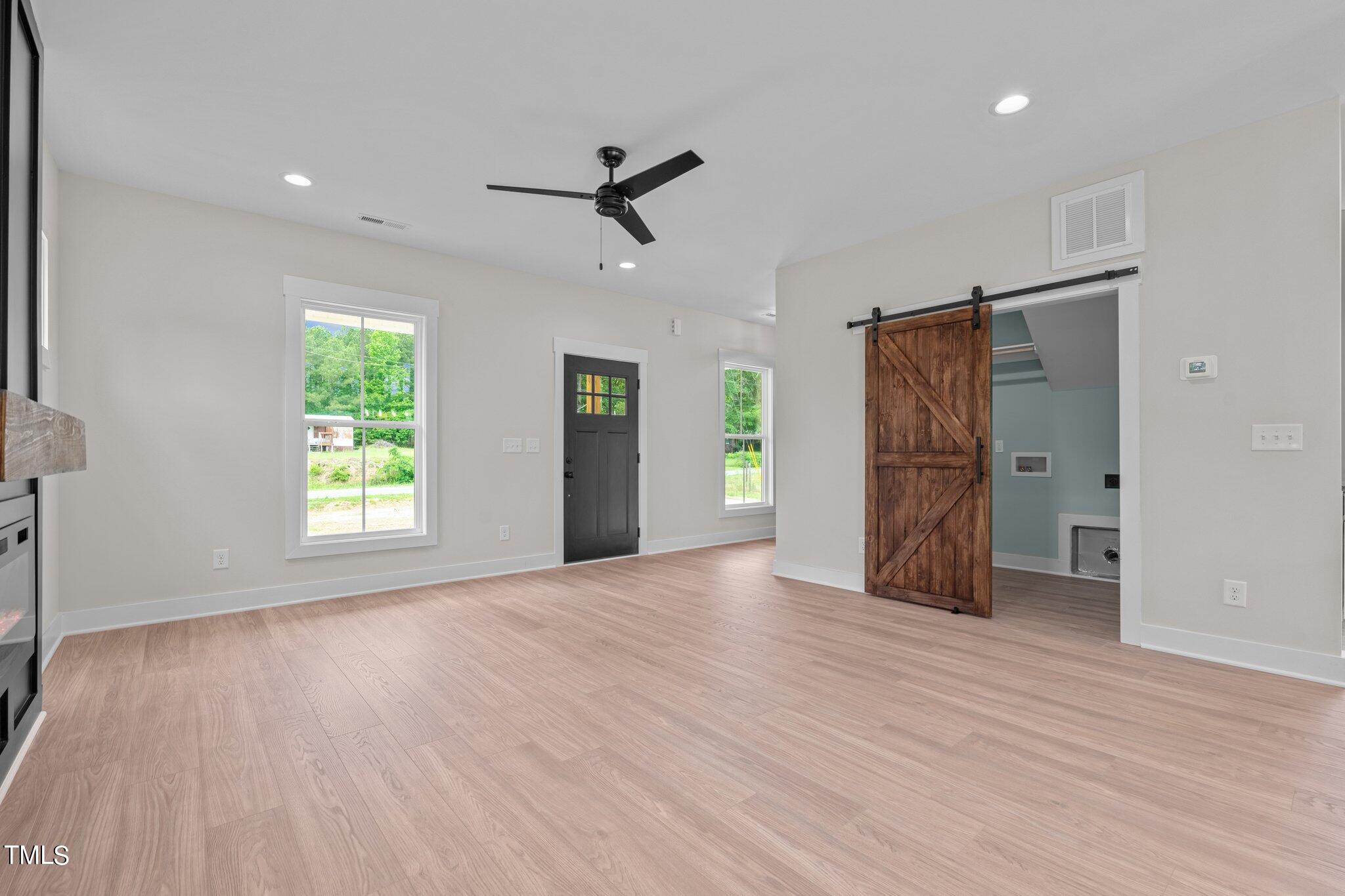 999 Thompson Road Four Oaks, NC 27524 - Photo 5 of 32 21-web-or-mls-DSC01170