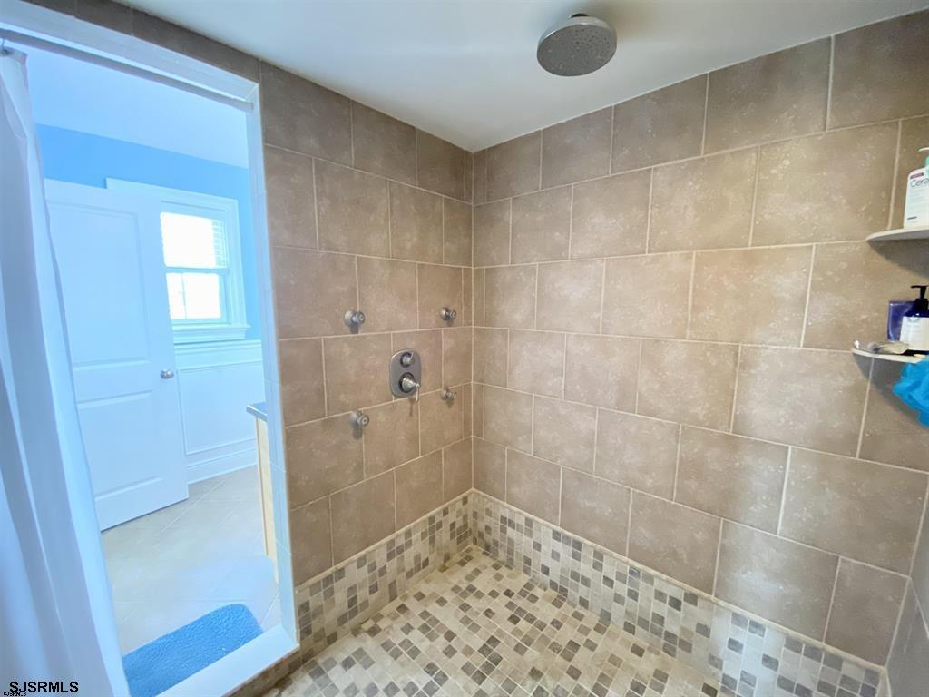 22 Spruce Road Ocean City, NJ 08226 - Photo 32 of 74 Huge Tiled Shower