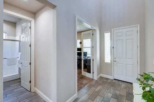 $915,000 | 3211 Salem Avenue, Clovis, CA 93619