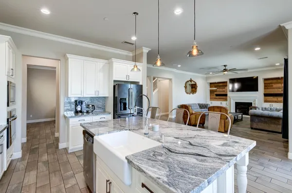 $915,000 | 3211 Salem Avenue, Clovis, CA 93619