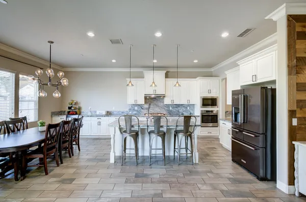 $915,000 | 3211 Salem Avenue, Clovis, CA 93619