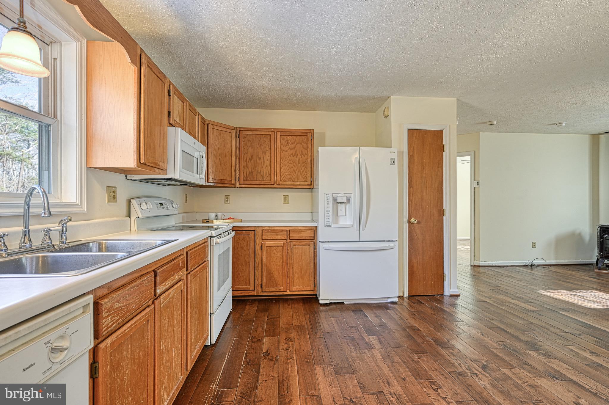 577 Cuckoo Road Louisa, VA 23093 - Photo 13 of 58 Kitchen