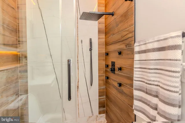 $11,500 | 3500 7th Street North, Arlington, VA 22201