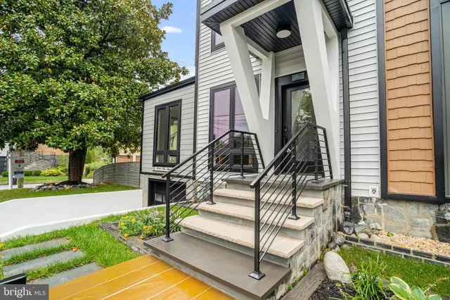 a view of entryway with wooden floor