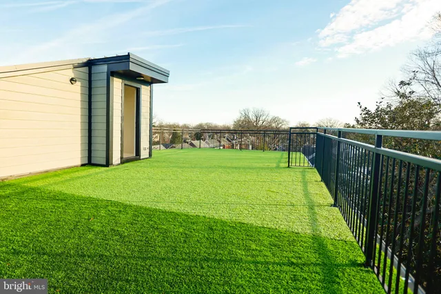 $11,500 | 3500 7th Street North, Arlington, VA 22201