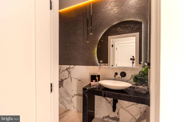 $11,500 | 3500 7th Street North, Arlington, VA 22201