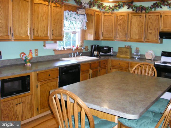 428 Chambers Rock Road Landenberg, PA 19350 - Photo 5 of 16