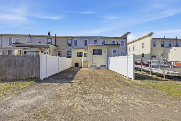 $325,000 | 13 Green Avenue, Westfield, MA 01085