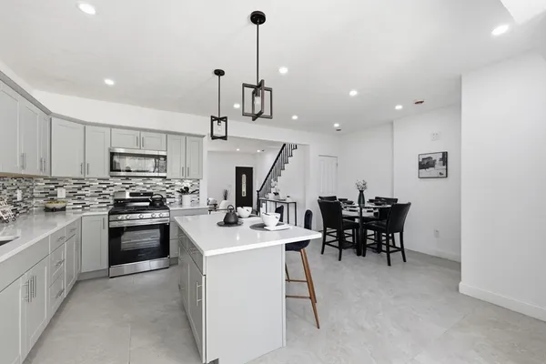 $325,000 | 13 Green Avenue, Westfield, MA 01085