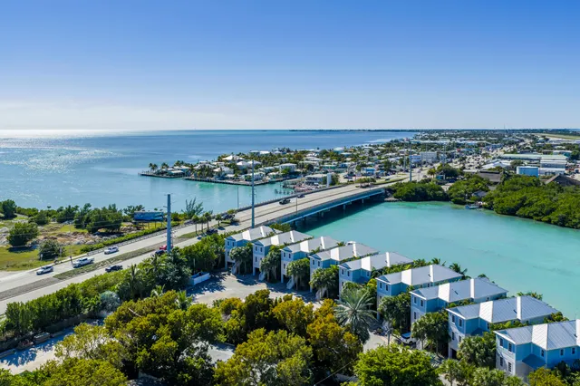 $2,595,000 | 11890 1st Ave Gulf, Unit 2, Marathon, FL 33050