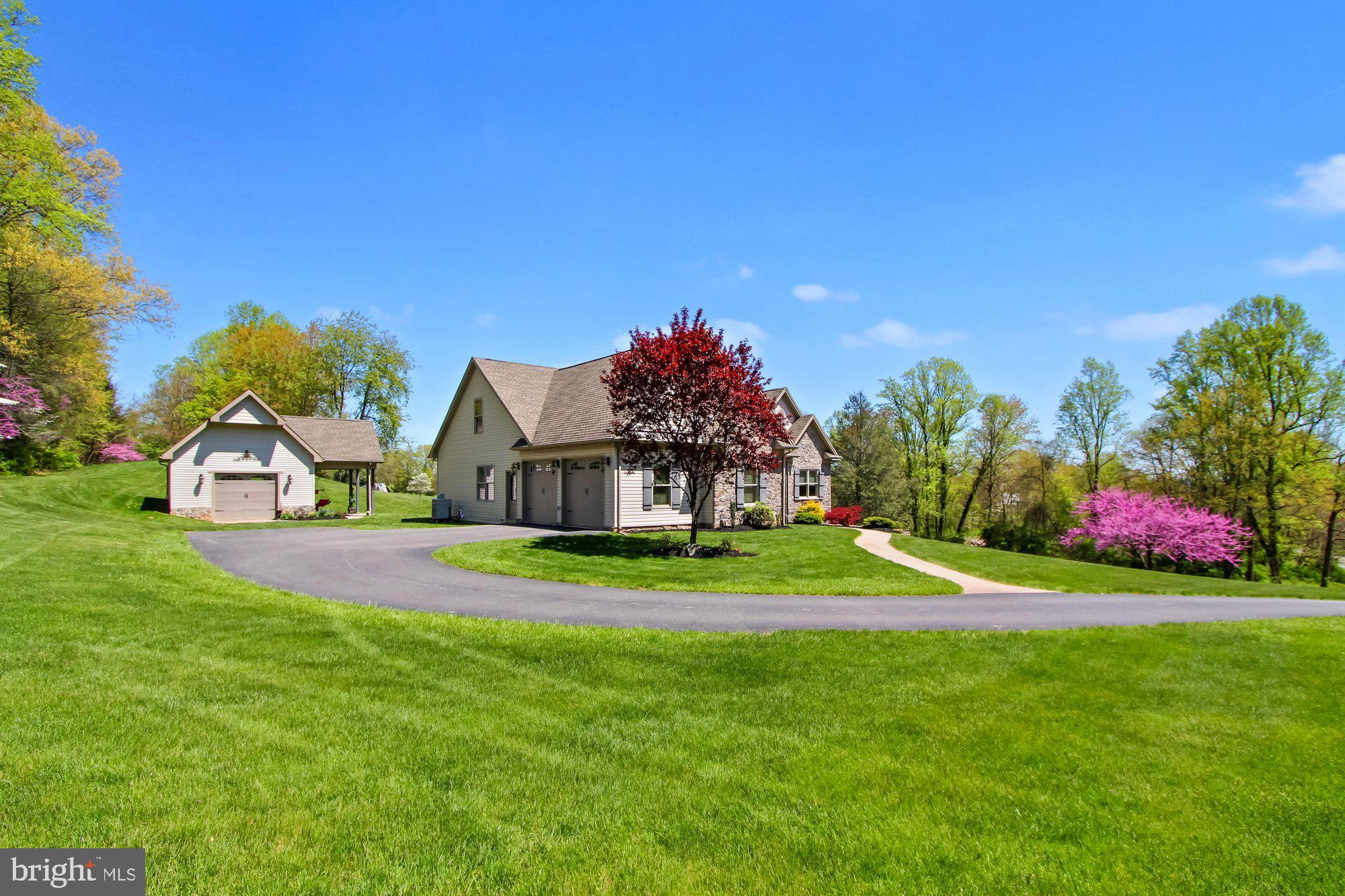 2575 Blackberry Road Dover, PA 17315 - Photo 3 of 49