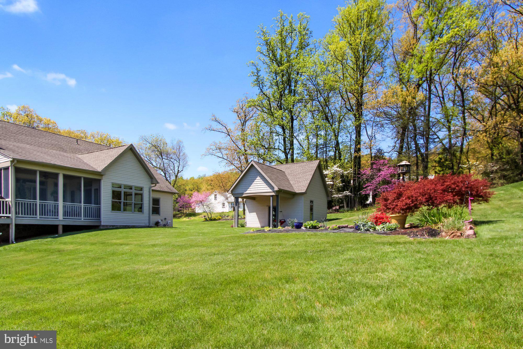 2575 Blackberry Road Dover, PA 17315 - Photo 4 of 49