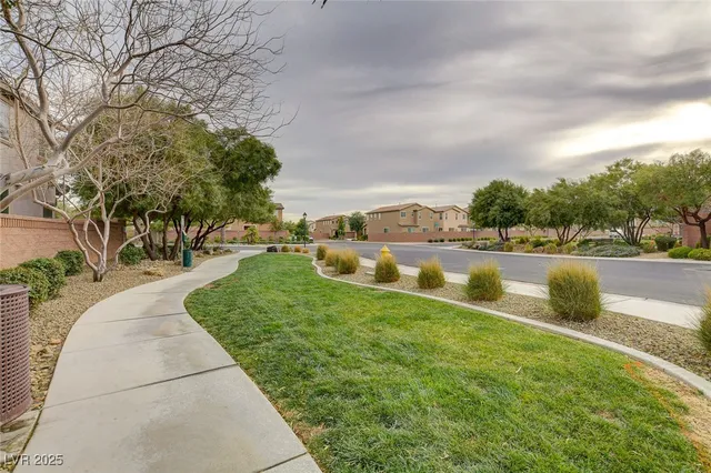 $2,295 | 864 Royal Amethyst Way, Las Vegas, NV 89178