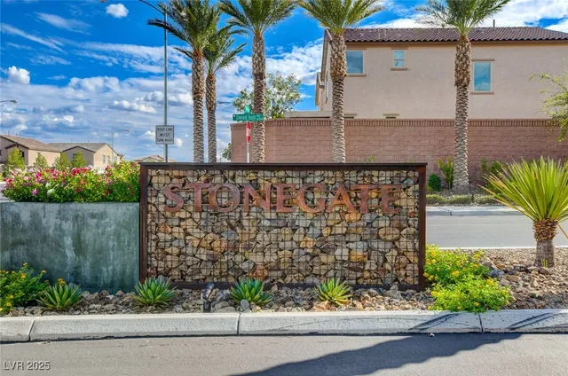 $2,295 | 864 Royal Amethyst Way, Las Vegas, NV 89178