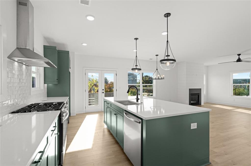 369 King's Landing Atlanta, GA 30354 - Photo 7 of 41