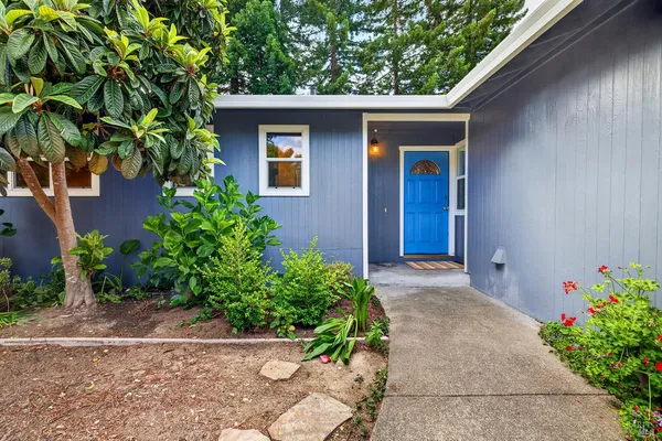 $935,000 | 8135 Valentine Avenue, Sebastopol, CA 95472
