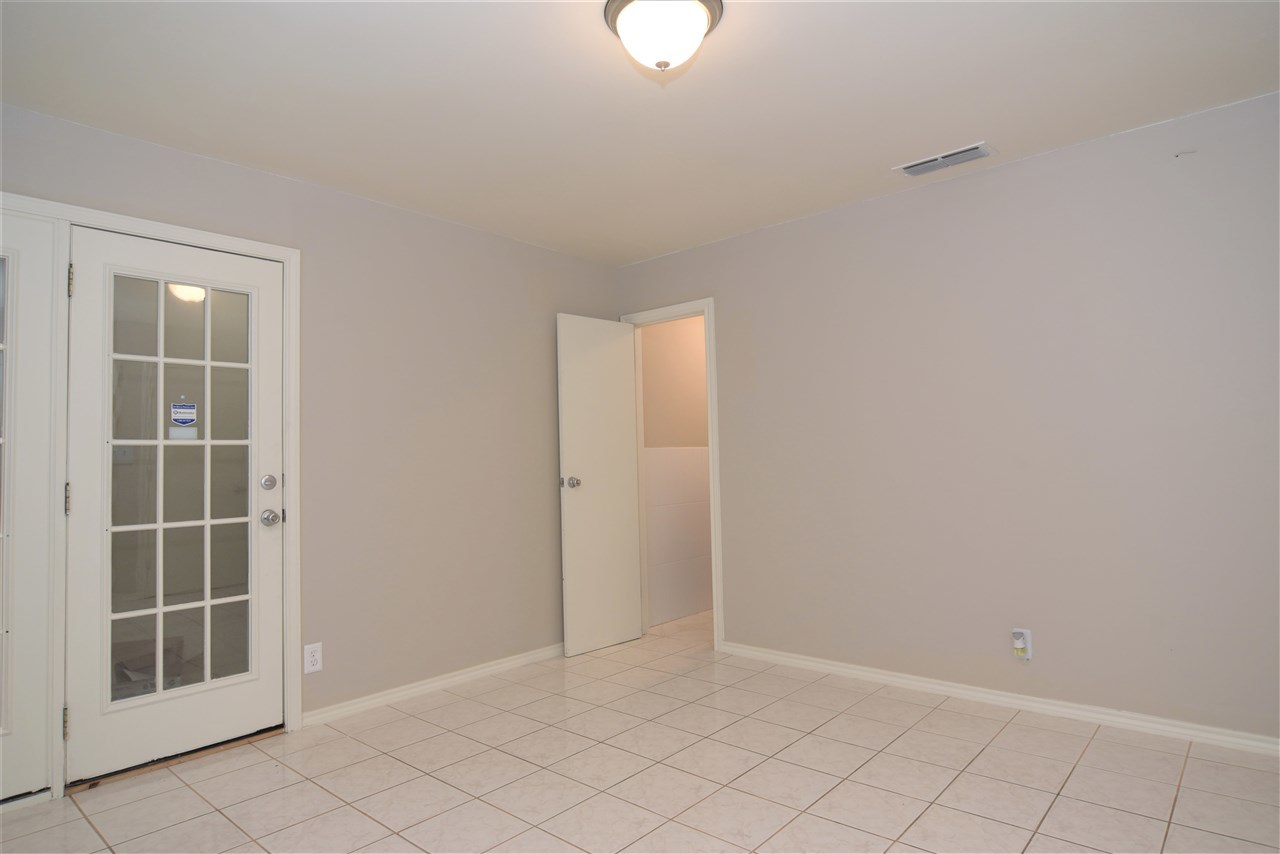 305 West Maple Loop Laredo, TX 78041 - Photo 9 of 15 Gallery Image 9