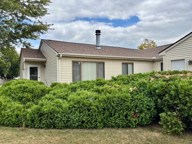 $135,000 | 2416 Heritage Drive, Champaign, IL 61822