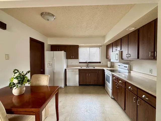 $135,000 | 2416 Heritage Drive, Champaign, IL 61822