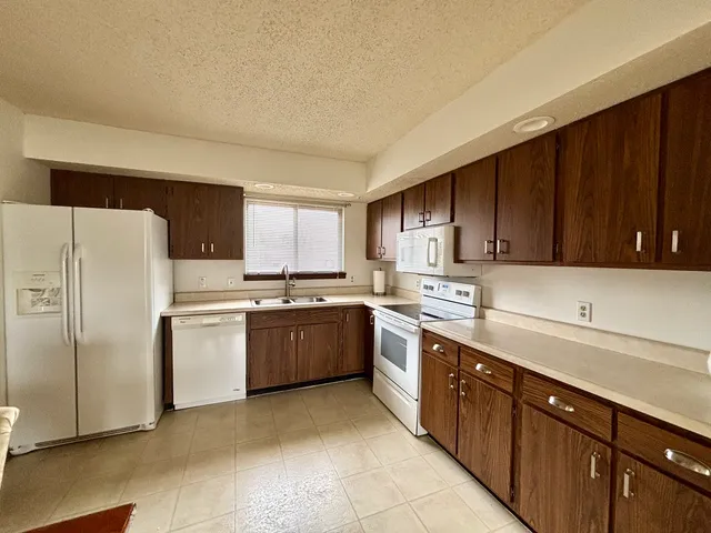 $135,000 | 2416 Heritage Drive, Champaign, IL 61822