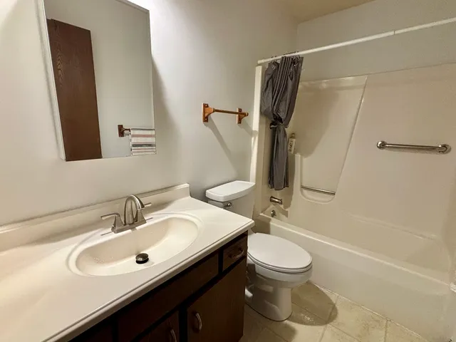 $135,000 | 2416 Heritage Drive, Champaign, IL 61822