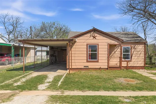$70,000 | 510 Medcalf Street, Bangs, TX 76823