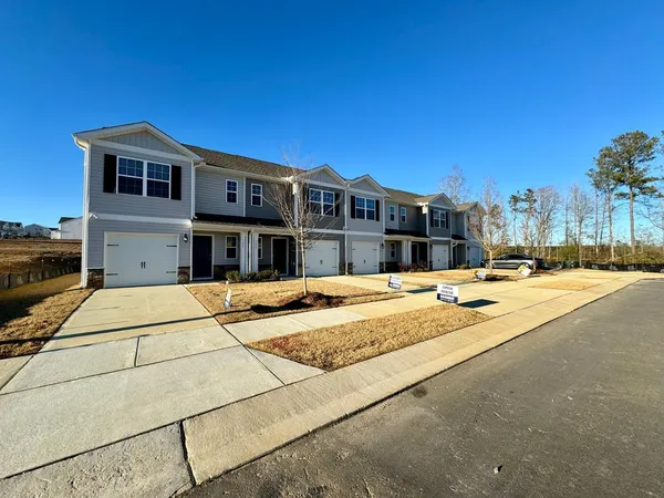 $1,695 | 149 Tributary Way, Fuquay-Varina, NC 27526