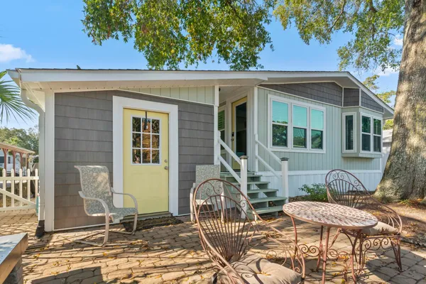 $369,900 | 460 Fair Oaks, Surfside Beach, SC 29575