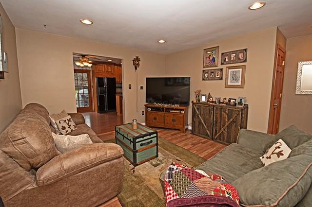 6226 Old Rte 422 New Castle, PA 16101 - Photo 4 of 18 Gallery Image 4
