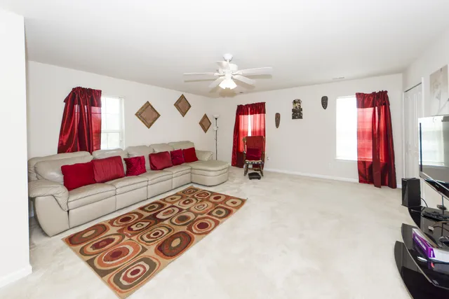 $2,975 | 7600 High Maple Circle, North Charleston, SC 29418