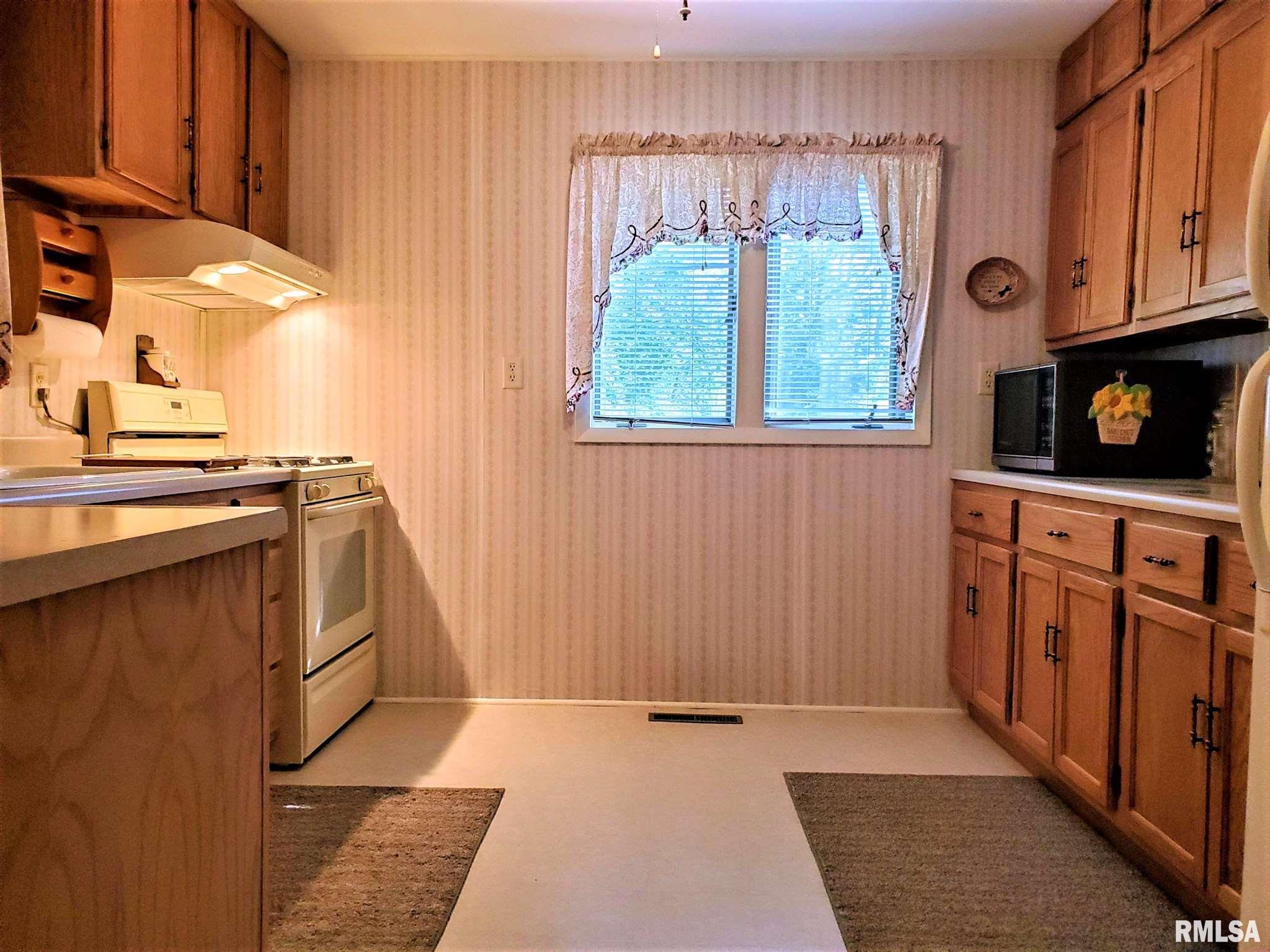 3210 Spring Lake Road Manito, IL 61546 - Photo 8 of 25 Gallery Image 8