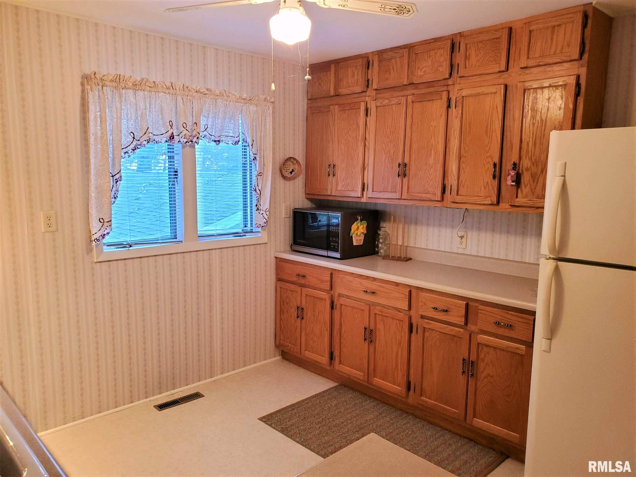 3210 Spring Lake Road Manito, IL 61546 - Photo 9 of 25 Gallery Image 9