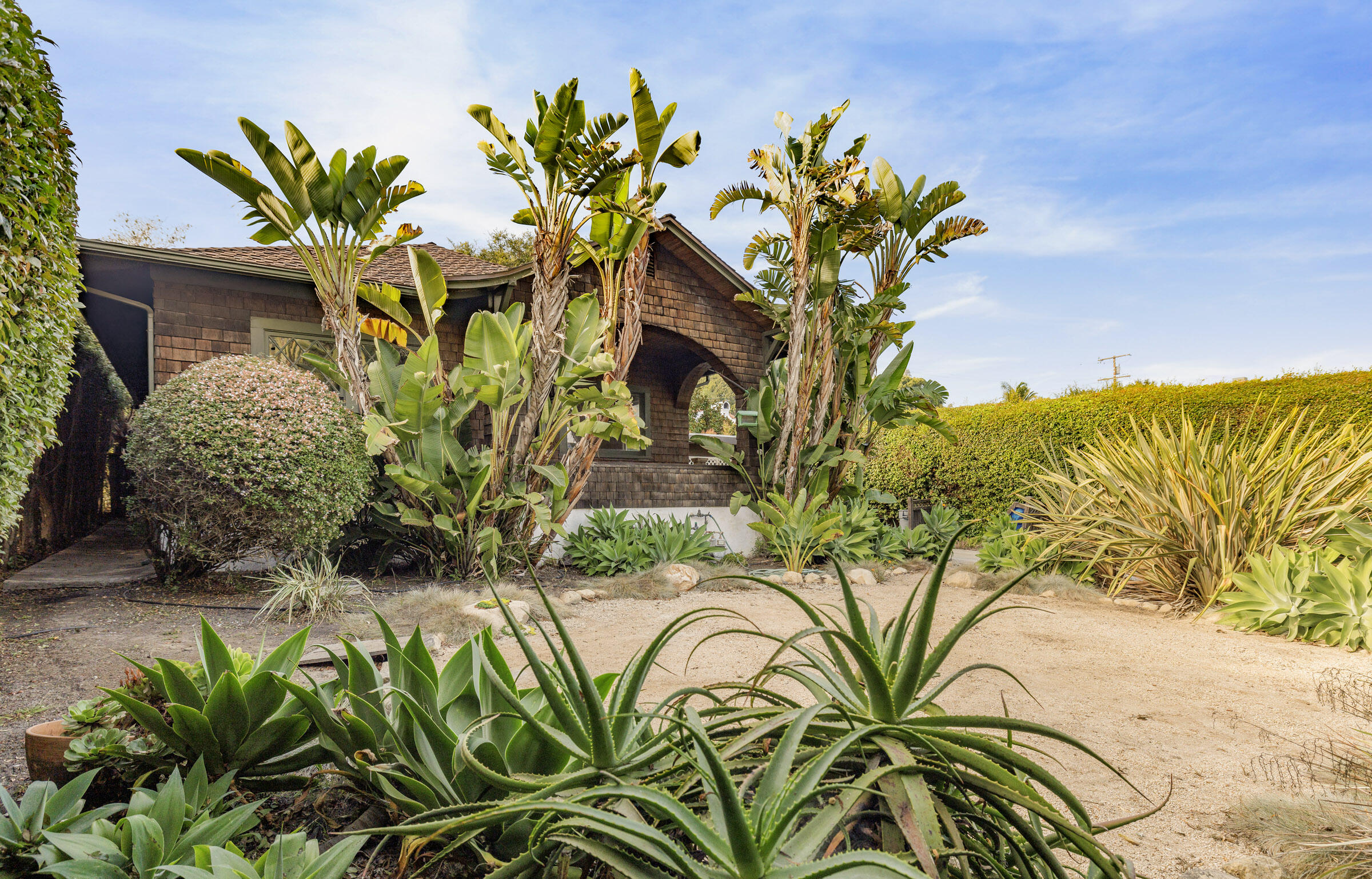 1126 Las Olas Avenue Santa Barbara, CA 93109 - Photo 4 of 24