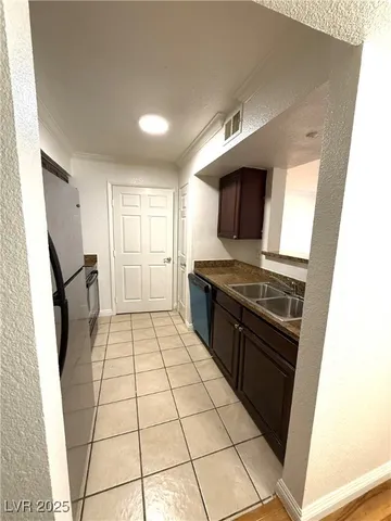 $1,500 | 8101 West Flamingo Road, Unit 1002, Las Vegas, NV 89147