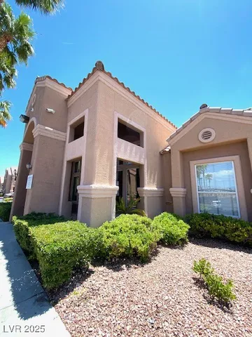 $1,500 | 8101 West Flamingo Road, Unit 1002, Las Vegas, NV 89147