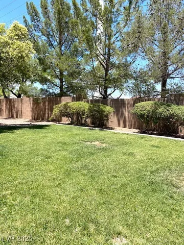 $1,500 | 8101 West Flamingo Road, Unit 1002, Las Vegas, NV 89147