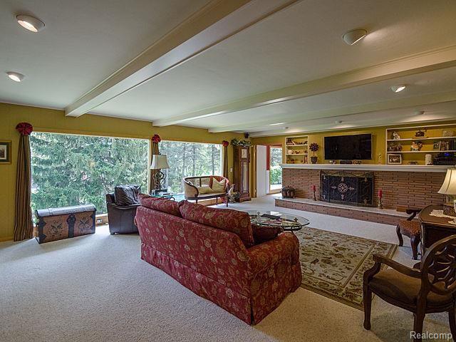 6435 Apple Orchard Lane Rochester Hills, MI 48306 - Photo 7 of 77