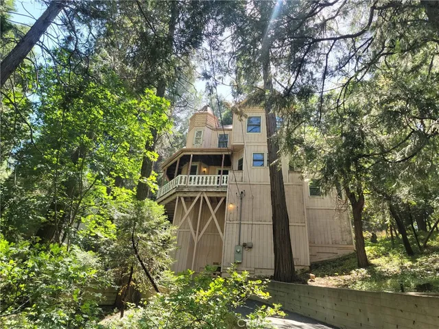 $489,900 | 24083 Cresta Drive, Crestline, CA 92325
