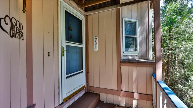 $489,900 | 24083 Cresta Drive, Crestline, CA 92325