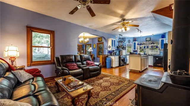 $489,900 | 24083 Cresta Drive, Crestline, CA 92325